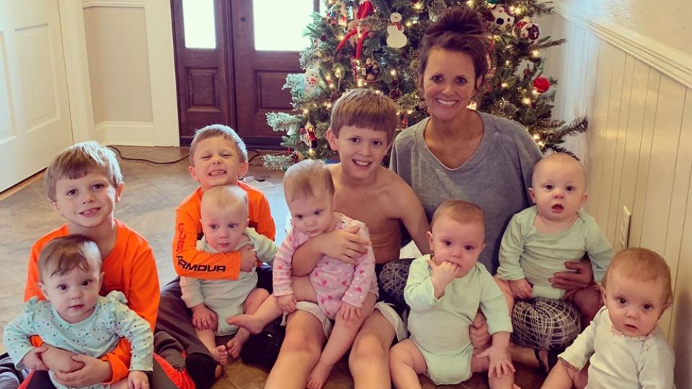 Courtney Waldrop and family of Sweet Home Sextuplets