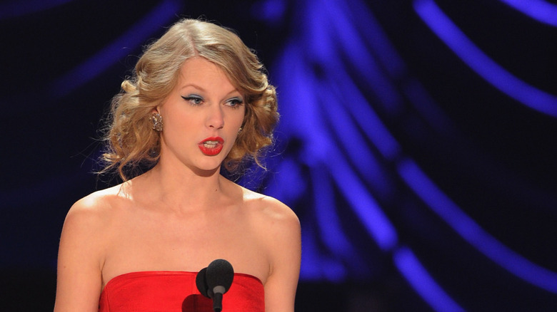 Taylor Swift giving a speech