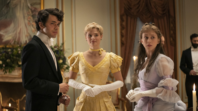 Harry Richardson, Louisa Jacobson, Taissa Farmiga in The Gilded Age