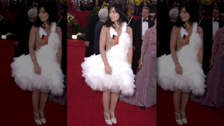 Bjork at 2001 Oscars