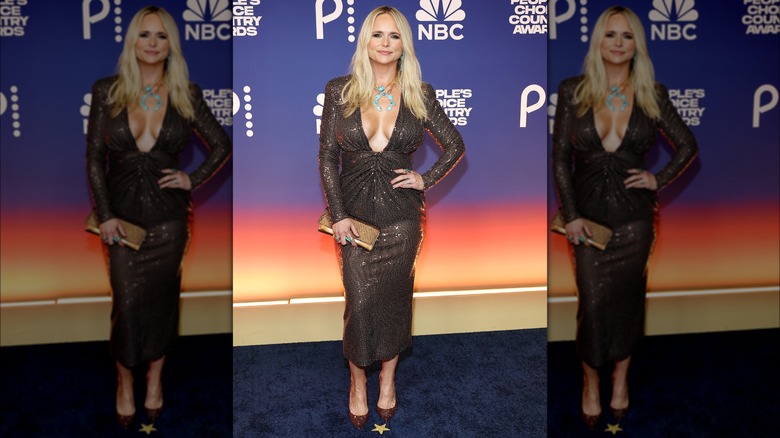 Miranda Lambert posing