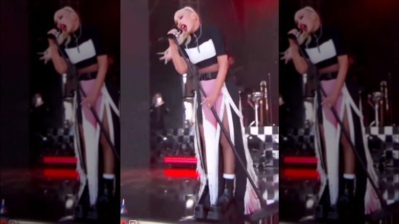 Gwen Stefani performing