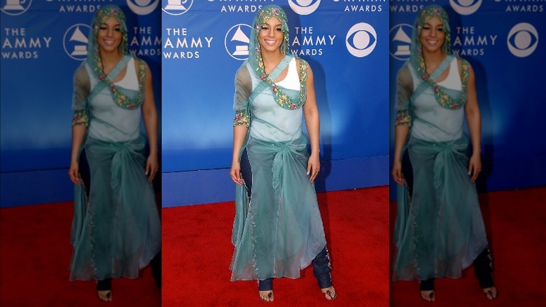 Alicia Keys at the 2002 Grammys