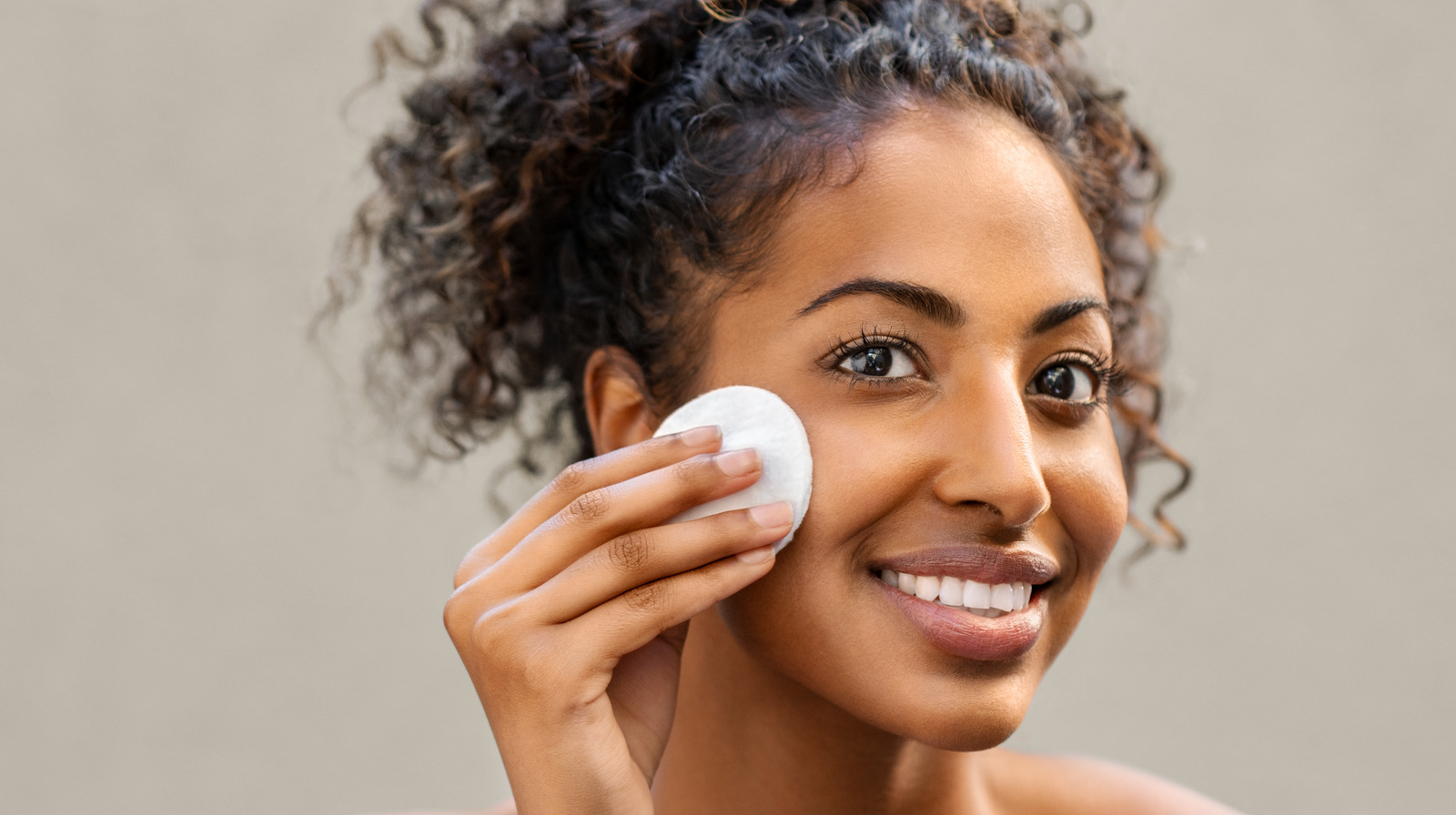 These Acids In Your Skincare Routine Can Help Treat Hormonal Acne