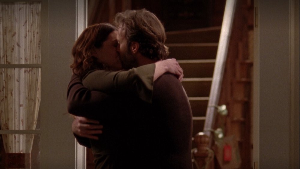 Luke and Lorelai kissing on Gilmore Girls