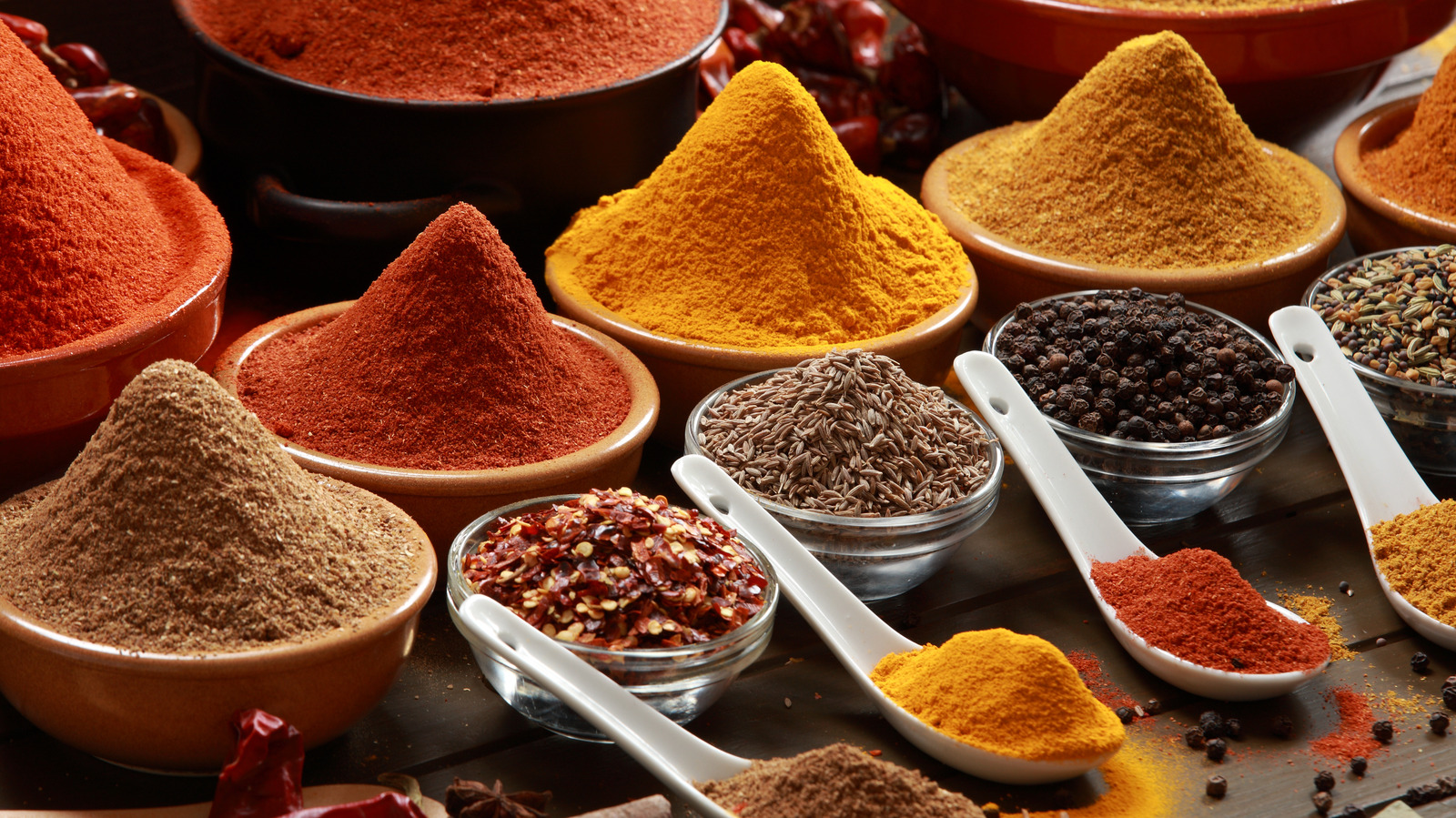 foods-spices-and-herbs-to-help-with-headaches-healthcompany