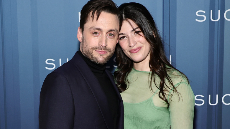 Kieran Culkin and Jazz Charton posing together