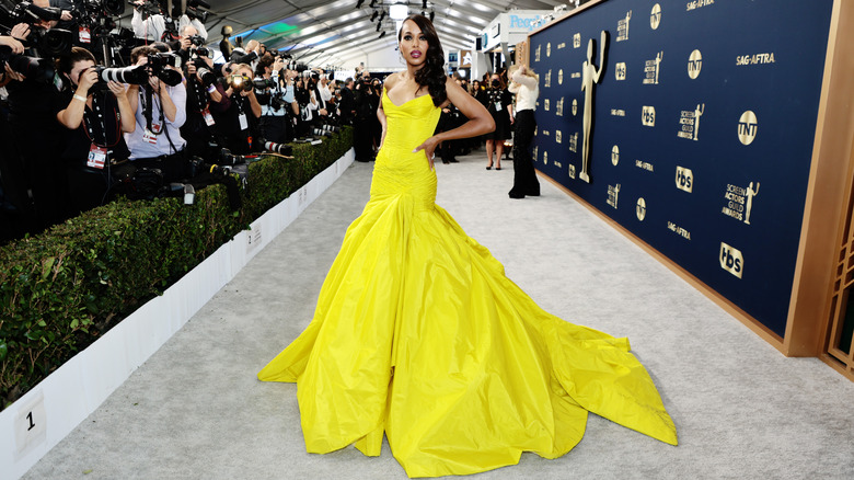 Kerry Washington wearing yellow gown