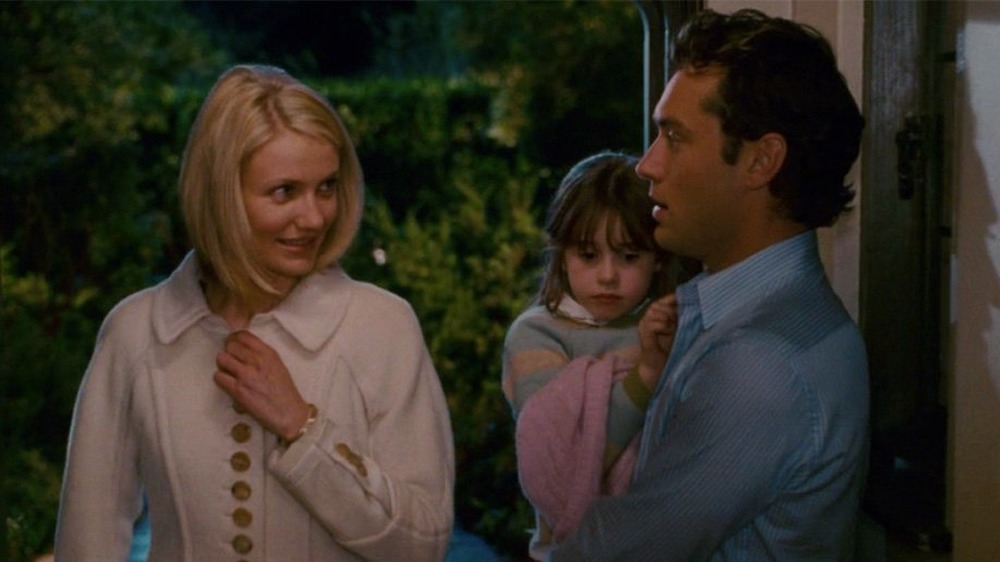 Cameron Diaz, Jude Law, and a child actor in The Holiday