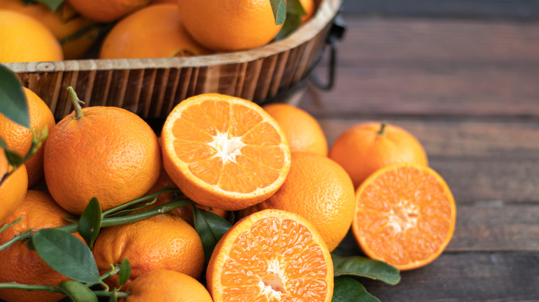 Oranges in a basket 