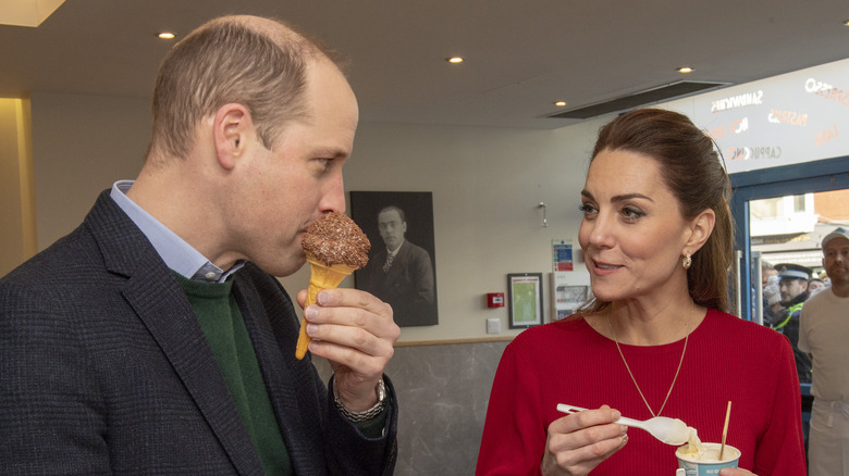 Kate Middleton, Prince William eating ice cream