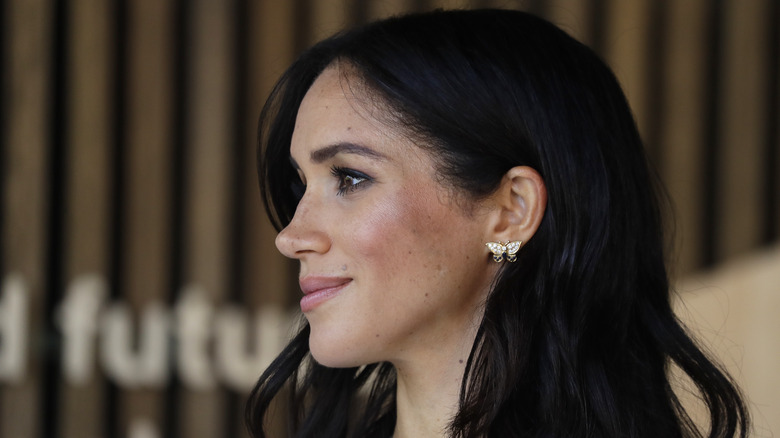 Meghan Markle in butterfly earrings 