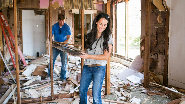 Chip, Joanna Gaines renovating a home