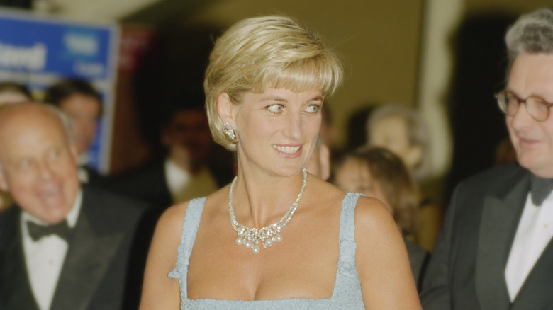 Princess Diana attends a glitzy bash