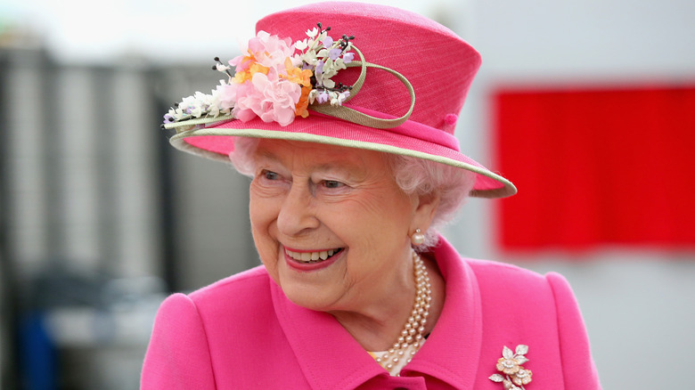 Queen Elizabeth in pink outfit 