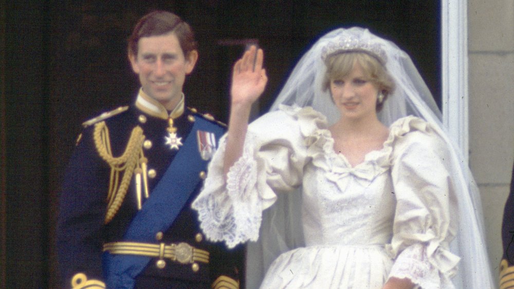 Princess Diana and Prince Charles on the balcony, waving