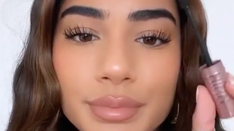 Alice T on TikTok testing Maybelline's Sky High Mascara