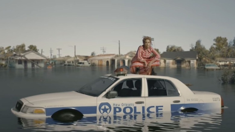 Beyoncé in Formation video 