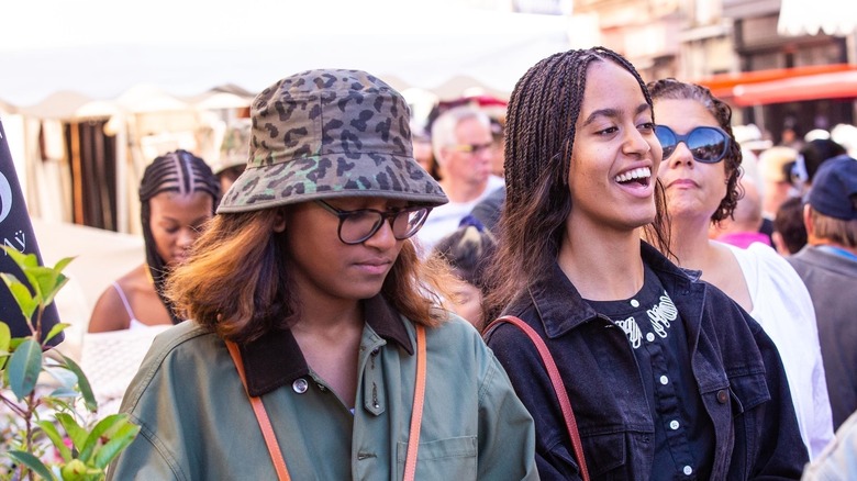 Obama sisters Sasha and Malia