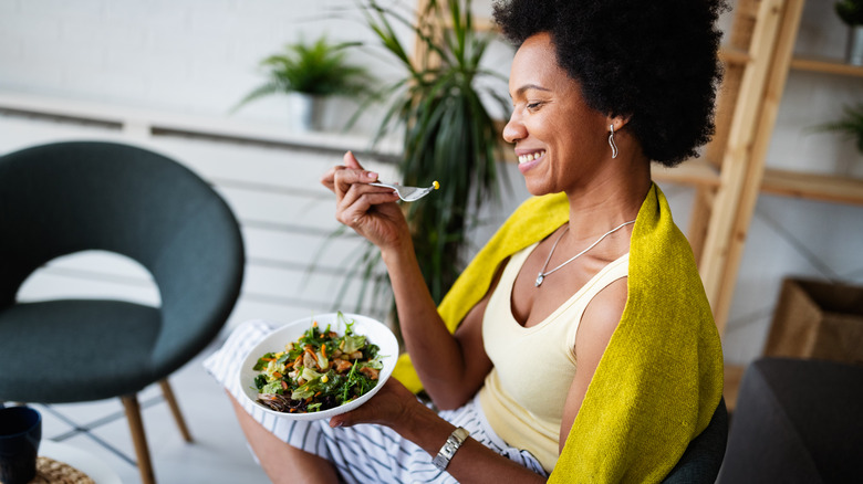 Woman eating a healthy meal