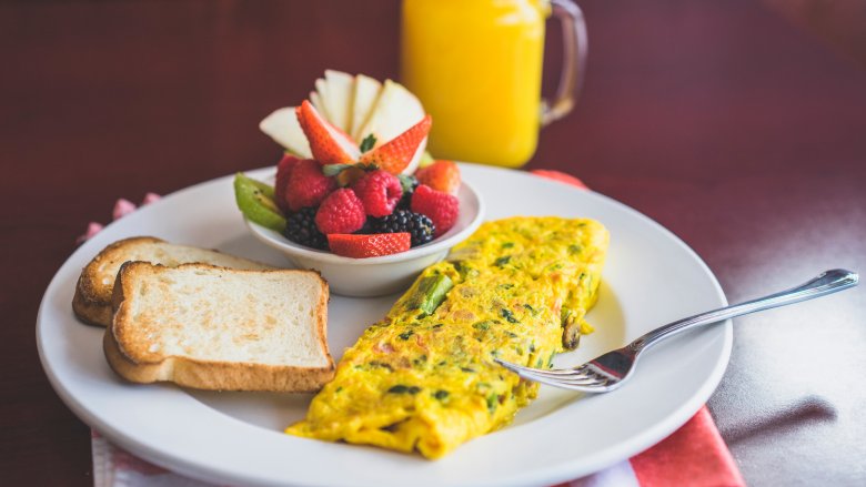 eggs and fruit for breakfast