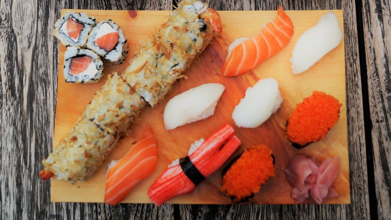 sushi plate