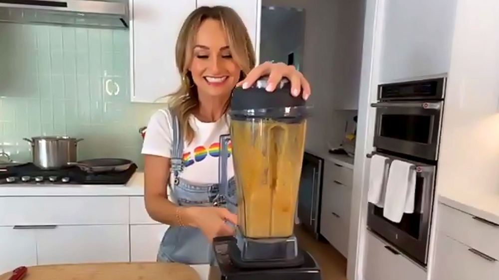 Giada De Laurentiis making food in a blender