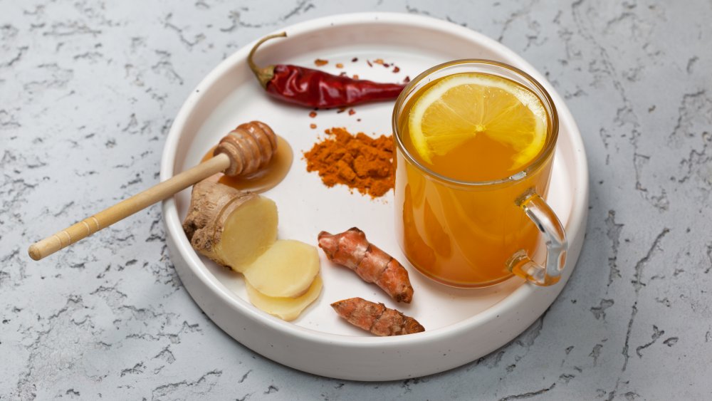 this-is-what-happens-to-your-body-when-you-drink-cayenne-pepper-tea