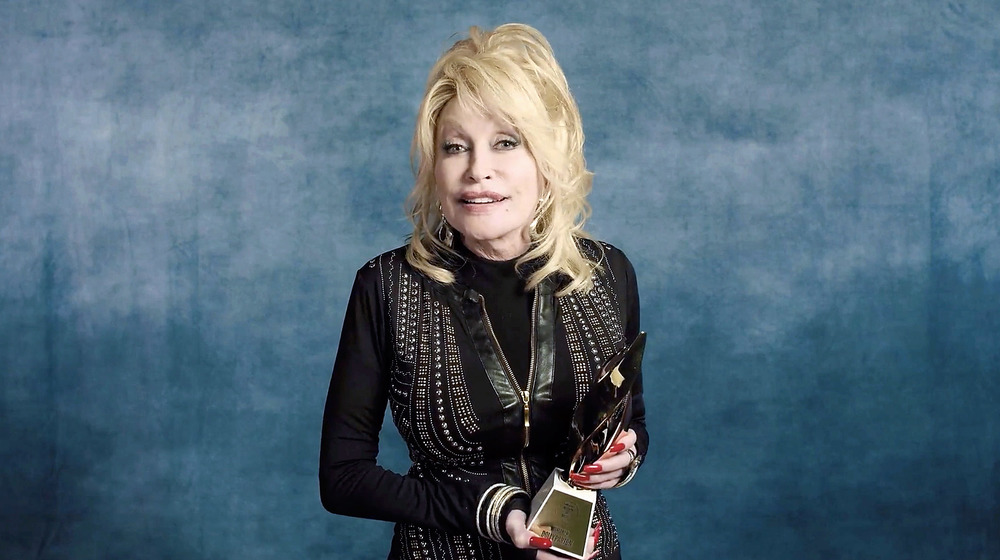 Dolly Parton receiving an award in 2020