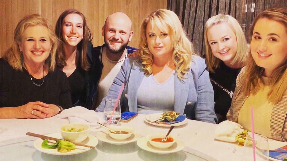 Rebel Wilson dining with her family