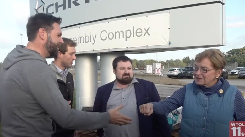 JD Vance and Marcy Kaptur picket line handshake