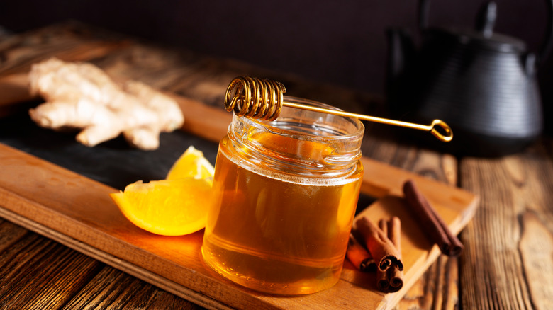 honey, cinnamon and lemon