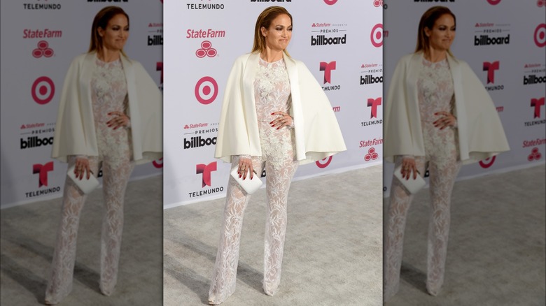 Jennifer Lopez poses backstage at 2015 Billboard Latin Music Awards (2015)