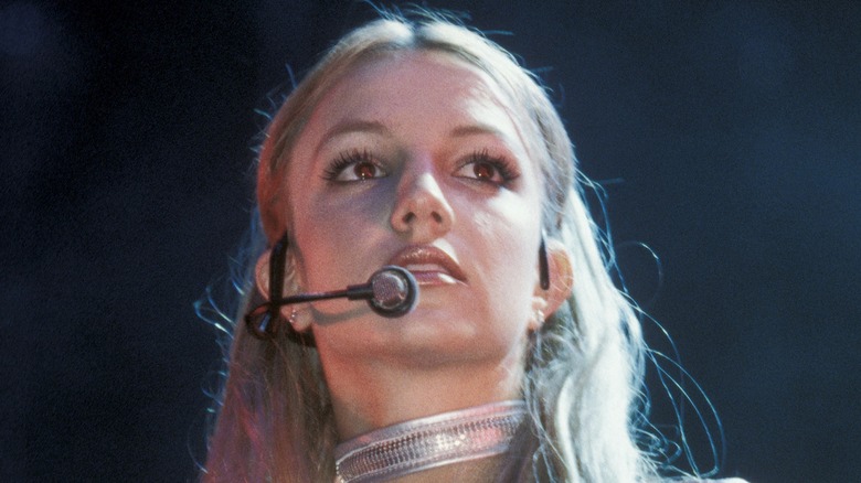 Britney Spears performing in June 2000