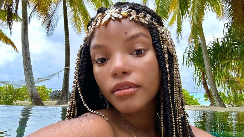 Halle Bailey pool selfie