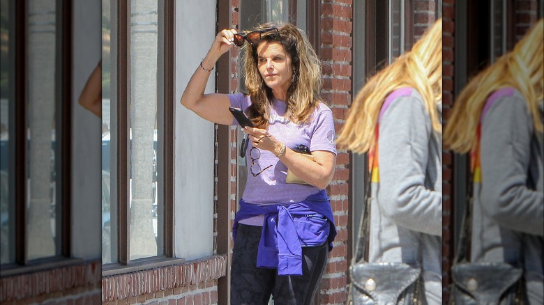 Maria Shriver messy hair