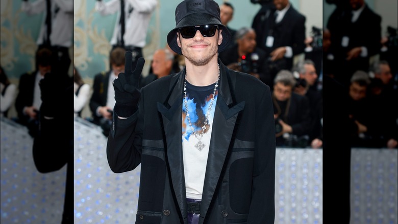 Pete Davidson posing on the red carpet