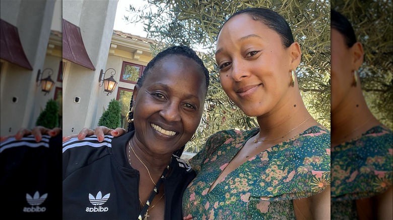 makeup-less Tamera Mowry with her mother