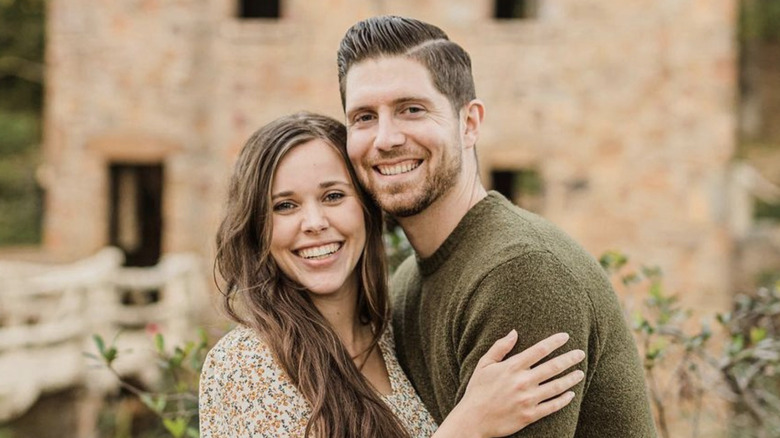 Jessa and Ben Seewald embracing