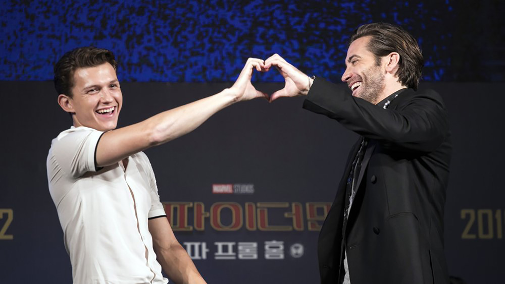 Tom Holland Jake Gyllenhaal laughing