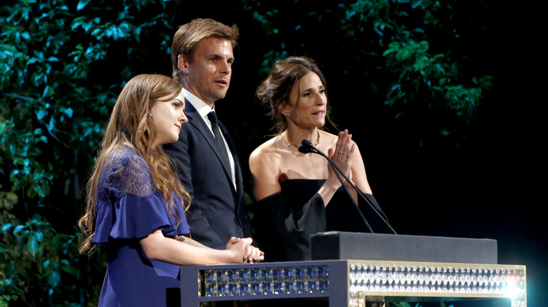 (L-R) Tara Lynne Barr, Tommy Dewey, and  Michaela Watkins 