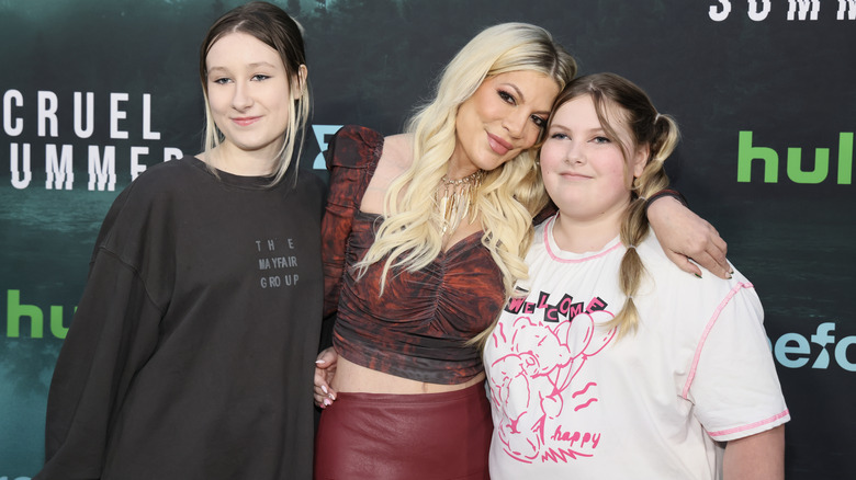 Tori, Stella, and Hattie on the red carpet