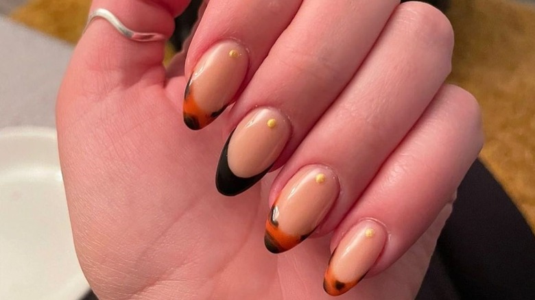 Tortoise shell nails