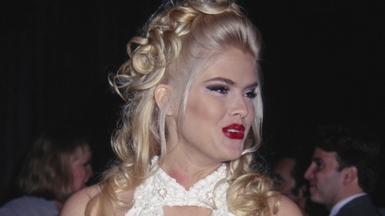 Anna Nicole Smith smiling 