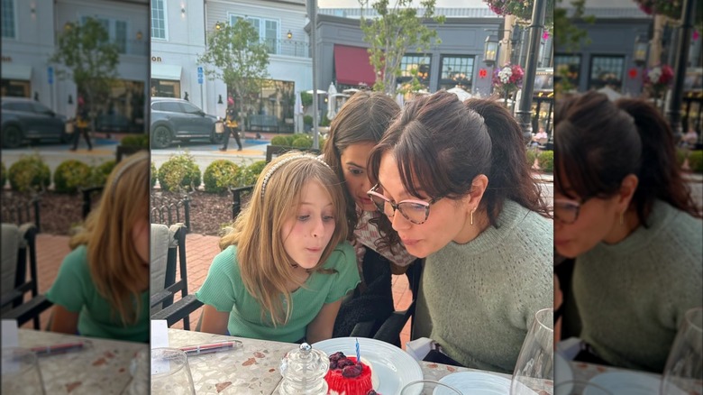 Emma Heming Willis and her daughters at a restaurant