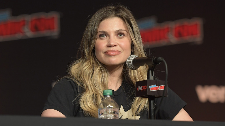 Danielle Fishel at Comic Con