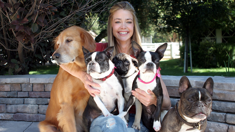 Denise Richards with her dogs