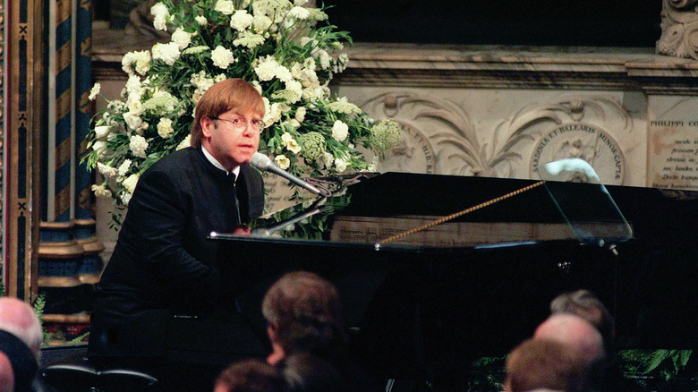  Elton John singing at diana's funeral