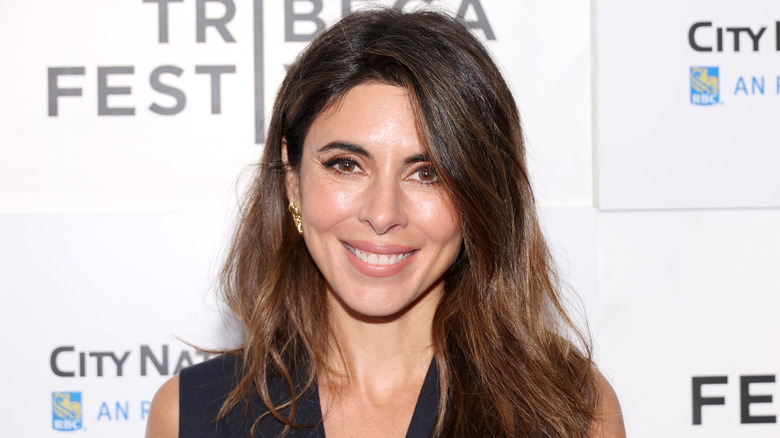 Jamie-Lynn Sigler smiling