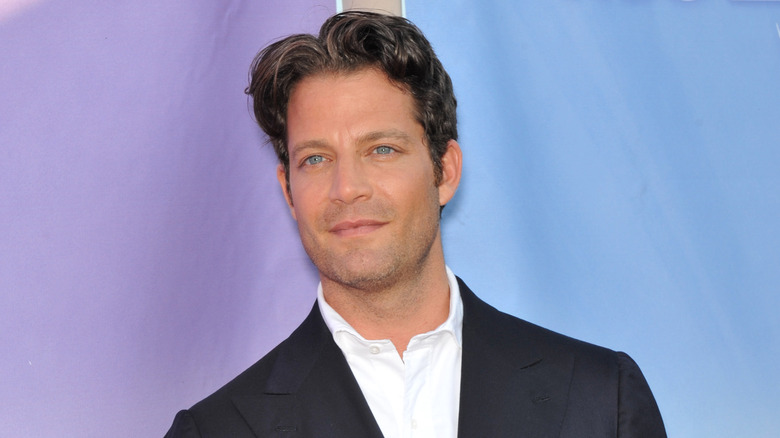 Nate Berkus posing